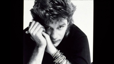 Daryl Hall & John Oates - Out of Touch