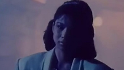 蔡秋凤 - 酒落喉 电影<妈妈再爱我一次>