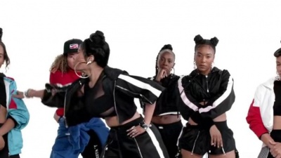 Nicki Minaj - Barbie Tingz