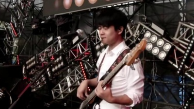 表情馆 - 草莓音乐节柳爽现场版《解放西》一起跳起来吧！