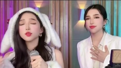 就叫我老婆大人 - 当月光～撒～嗨起来！#求佛新版 #歌曲改编  #stay #热门歌曲分享