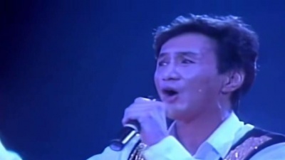 吴俊成 - 许冠杰Medley:无情夜冷风/哭泣风雨间/是雨是泪