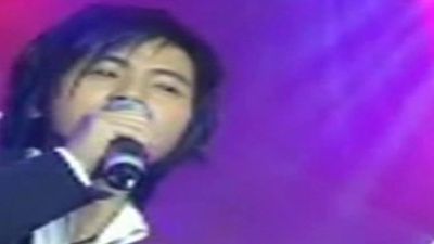 音乐娱乐时光 - 郑源成名曲《一万个理由》彩铃下载量约一亿两千万余次！