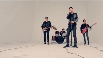 流行音乐 - 去年高进写一首火一首，今年新歌《你别再问我》难道又要火吗