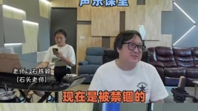 风尘孤影 - 哭了也还要继续唱，这应该属于入戏很快的孩子了。