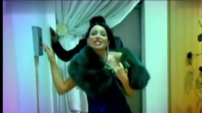Dannii Minogue、Flower Power - Don't You Forget About Me