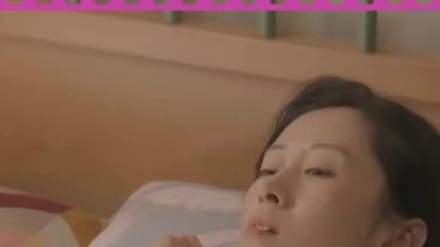 娱乐女汉纸 - 大叔一觉醒来吓一跳,怎么旁边多了一个女人,你认为是喝多了还是故意的？#大叔#大叔也疯狂 #女人#阿姨#男女#男女情感#喝酒#酒后百态 #搞笑...