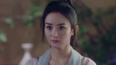 影视小生 - 《有翡》周翡第一次穿裙子，谢允看后直夸：“美人风采动人，吾见之，甚为心折。”