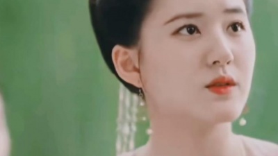 清心蝶澈 - 29到35集新镜头！甜杀我！乐嫣装姨妈疼皓都公主抱！靠肩膀他趁她睡着！街上买糕点笑着宠溺问她！钻石级甜炸拥抱！撞见乐嫣洗澡！【长歌行‖皓都乐嫣‖赵露思刘宇宁】