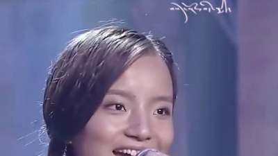 内娱探长 - 女孩用藏语演绎一曲《风吹麦浪》让评委们赞叹不已！#风吹麦浪 #藏语  【中央广播电视总台藏语】