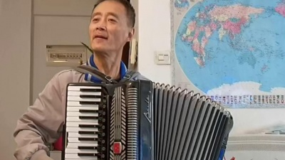 大叔钢琴 - 《我们举杯》（即兴演奏：大叔风琴）此歌是苏联卫国战争时期歌曲