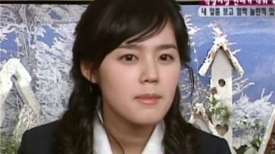 麦辣鸡腿堡zzz - 原来美女照镜子的时候也会被自己美到！人如其名 #韩佳人 #魔女幼熙 #建筑学概论 #拥抱太阳的月亮 #7710