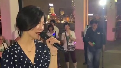 华兮音乐室 - 龙婷街头演唱《你怎么舍得我难过》，网友回复我不会让你难过的