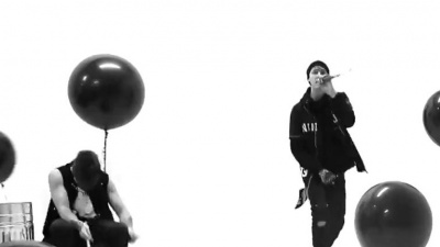 Machine Gun Kelly - Skate Cans