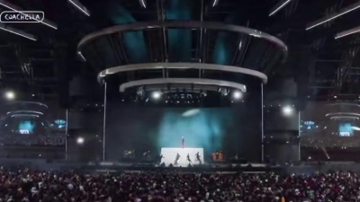 爱摇摆的豆浆 - #jacksonwang #coachella #王嘉尔穿唐装登科切拉  mm2我最爱的Long Gone ….绝了