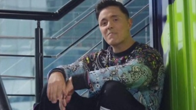 Joey Montana、Mike Bahía - Se Siente Bien