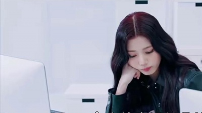 阿江 - 雨中百合 - 来生不再错过你(DJ默涵版) 不怕爱情路上多风雨 默默陪伴你不分离