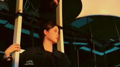 手帐少年 - #欧阳娜娜天台荡秋千唱Saving  天台上荡秋千加上循环的saving真的氛围感拉满了 nabi的《Live Today》直接单曲循环了呜呜呜