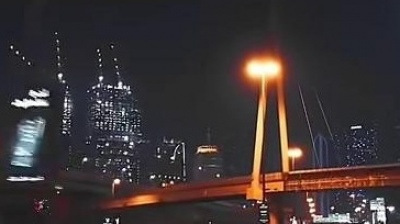 靓仔咱们跳啊 - “我以为我遇见的只是一个人，后来才知道那是一个故事；我以为只是一个故事，后来才知道那是一段美好；后来，我成了你的故事，而你成了我的美好。”