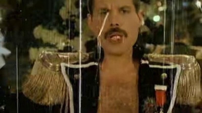 Freddie Mercury - Living On My Own聽