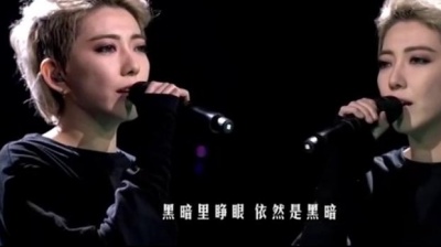 白雪飞 - 刘忻《残忍的缠绵》现场版，叙述着一个伤感的爱情故事