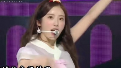 Wu远江 - 黄静美 - 情深深雨濛濛 (DJ沈念版) 我该扮演什么角色 你会如何作出选择