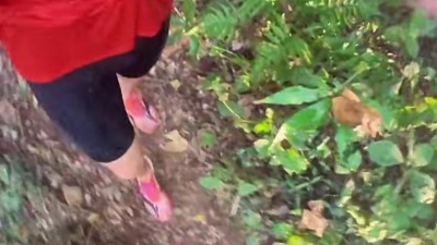 吴栋说跑步 - 李宁飞电2 穿梭山林间方法
他是李宁最快的公路跑鞋，偶尔也