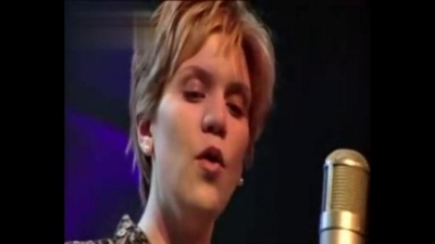 Alison Krauss - Down To The River To Pray
