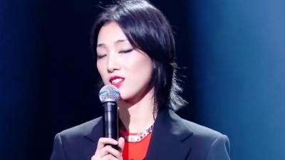 爱豆圈 - 火箭少女101告别典礼演唱会：Yamy《flying girl》
