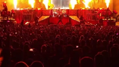 蒙古包 - 活结乐队Slipknot - The Devil In I (LIVE)