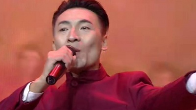 黄森尧 - 2021恭喜发财新年好/2021欢乐神州行春晚/黄森尧演唱