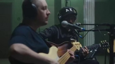 Portugal. The Man - Feel It Still (Live Stripped Down Session) 现场版