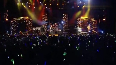 Avril Lavigne - Complicated 2004韩国演唱会 现场版