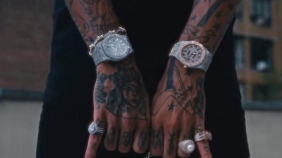 Sfera Ebbasta、Rvssian、Fivio Foreign - Easy