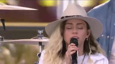 Miley Cyrus - Malibu