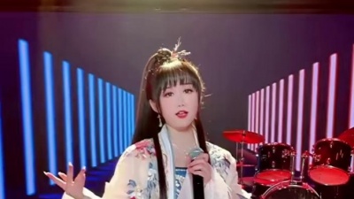 馒小蛮同学 - 曲中人 翻唱