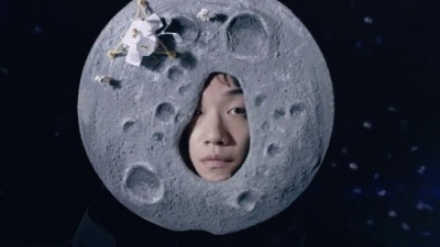 陈珊妮 - 他是末日预言中的宇宙碎片