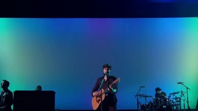 Shawn Mendes - There's Nothing Holdin' Me Back