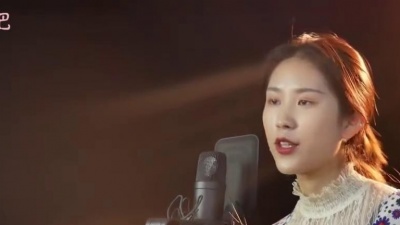 青宝 - 一首伤感情歌《蝶儿蝶儿满天飞》，旋律优美，醉人心扉，超好听！