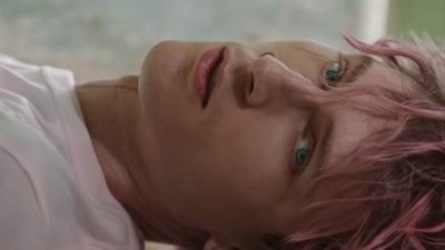 Machine Gun Kelly、glaive - more than life