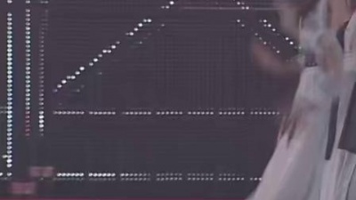 AKB48 - 盗まれた唇