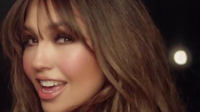 Thalía、Play N Skillz、Becky G、Chiquis Rivera - Baila Así