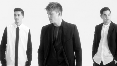 Danny Saucedo、Malcolm Binns、Malcolm B - Brinner i bröstet