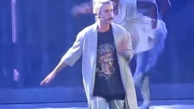浪子回头 - Justin Bieber _GET USED TO IT_ (Oakland, CA)