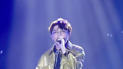 爱豆圈 - 毛不易《看得最远的地方》毛不易“像我这样的人”全国巡回演唱会上海站饭拍版