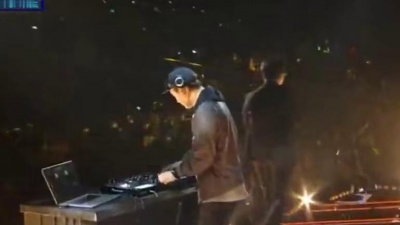 Mad Clown - 못먹는 감 (Sour Grapes) (Live At 5th Gaon Chart K-POP Awards) (吃不到的柿子)