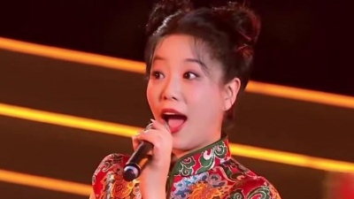 张春丰、袁小征 - 看秧歌