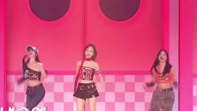 NAYEON (TWICE)、Momo、朴志效 - 10 Minutes