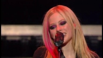 Avril Lavigne - Hot