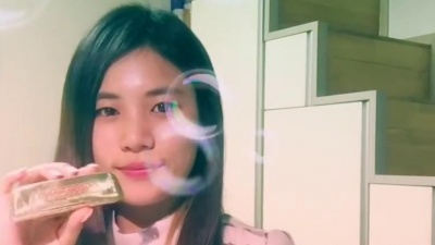 柠檬味的皮卡丘 - 韩系小姐姐口琴演奏邓丽君《月亮代表我的心》好听到令人心碎！